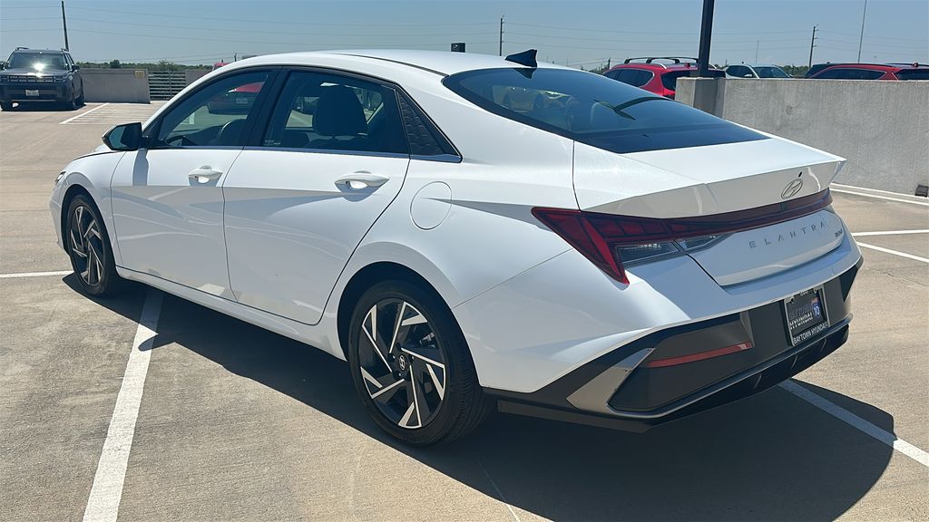 2025 Hyundai Elantra Limited White at Baytown Hyundai