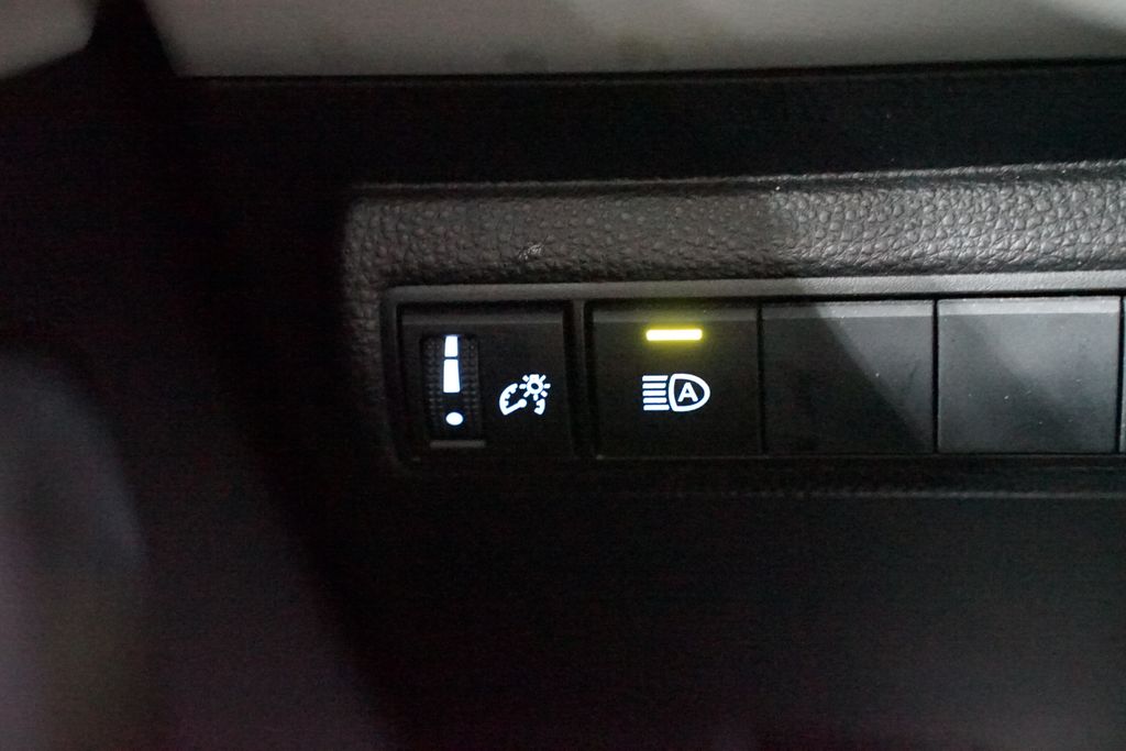 Thumbnail: 2023 Toyota Corolla - 22