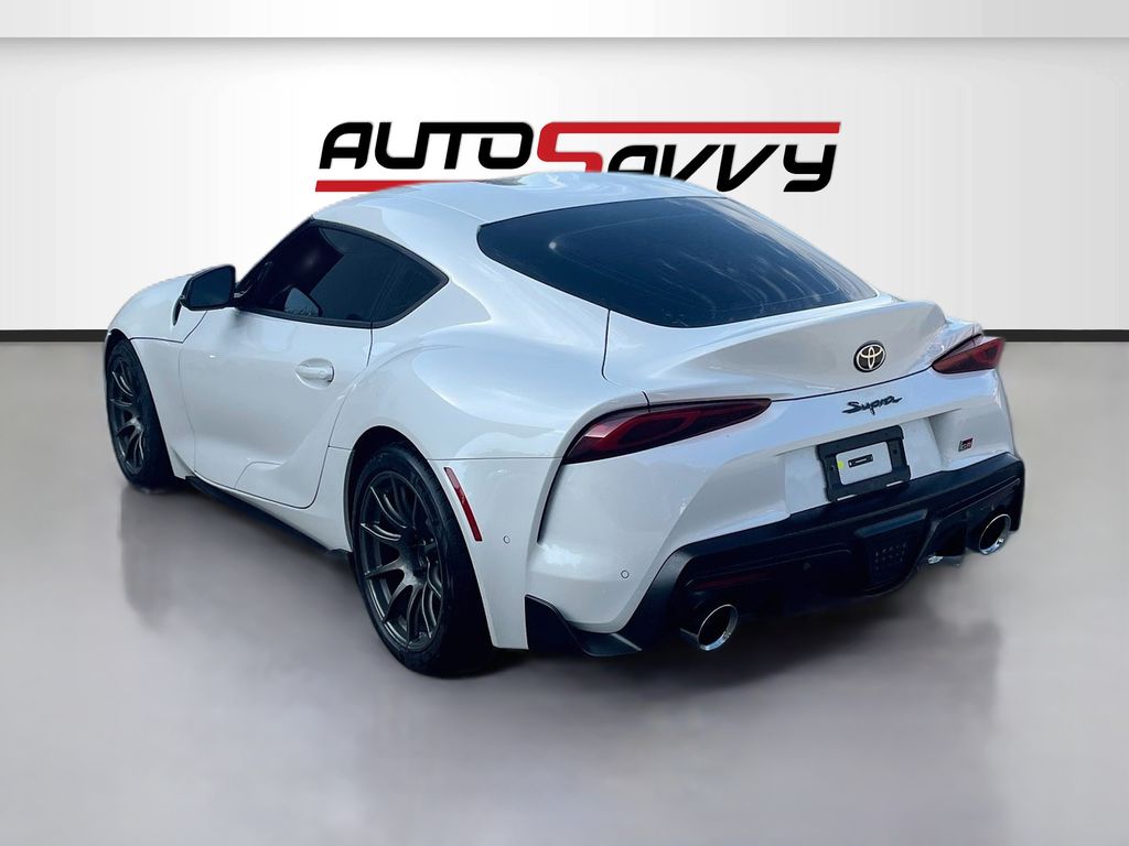 Used 2026 White Toyota 3.0 image 5