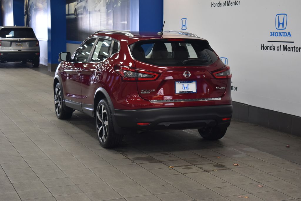 2021 Nissan Rogue Sport SL 3