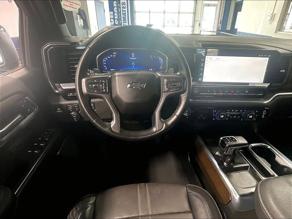 2024 Chevrolet Silverado 1500 — photo 17