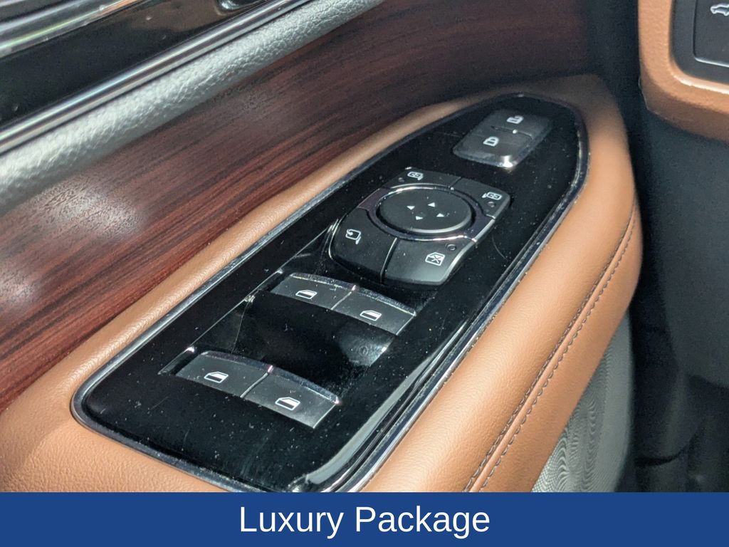 2023 Lincoln Navigator L Reserve