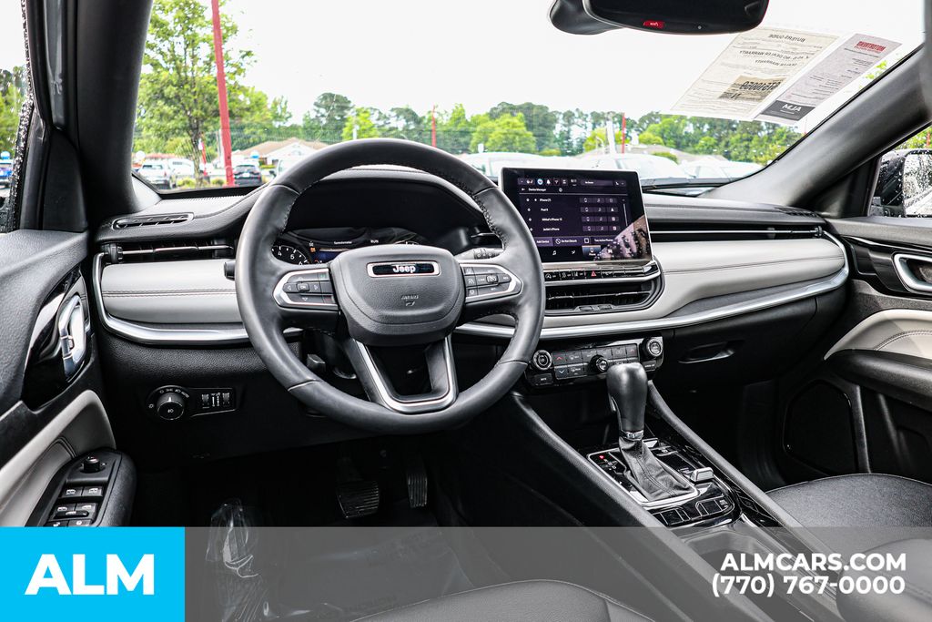 Used 2025 Silver Jeep Limited/MT Certified image 28