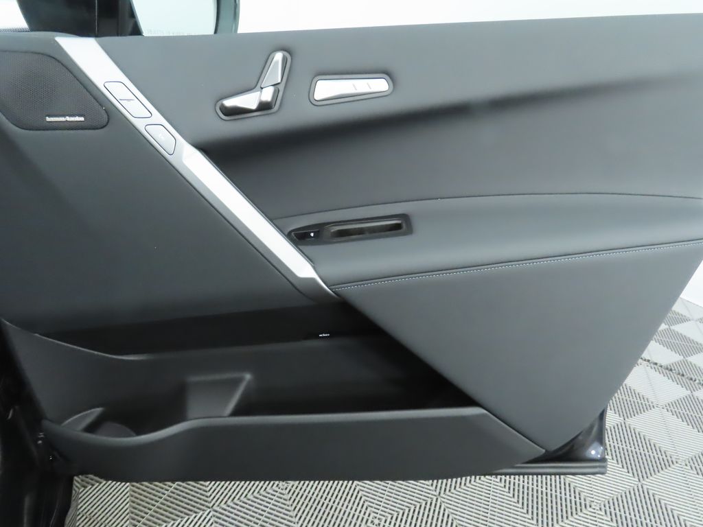 2026 BMW iX  26
