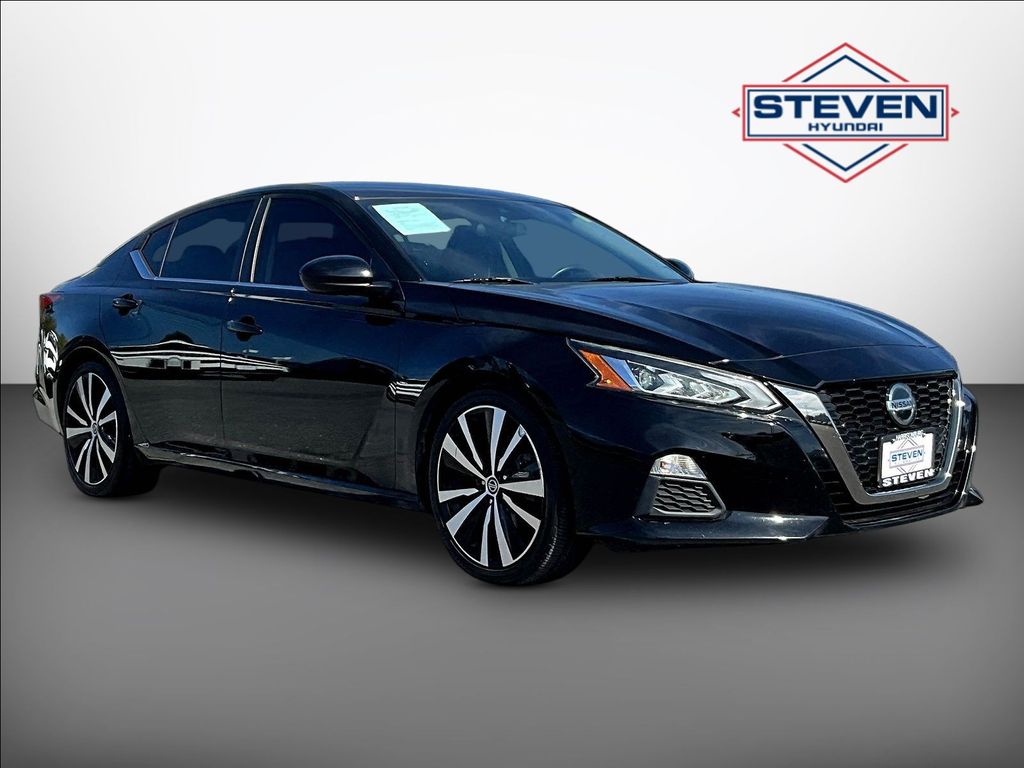 Super Black Clearcoat 2020 Nissan Altima Sedan Front-Wheel Drive Continuously Variable Transmission