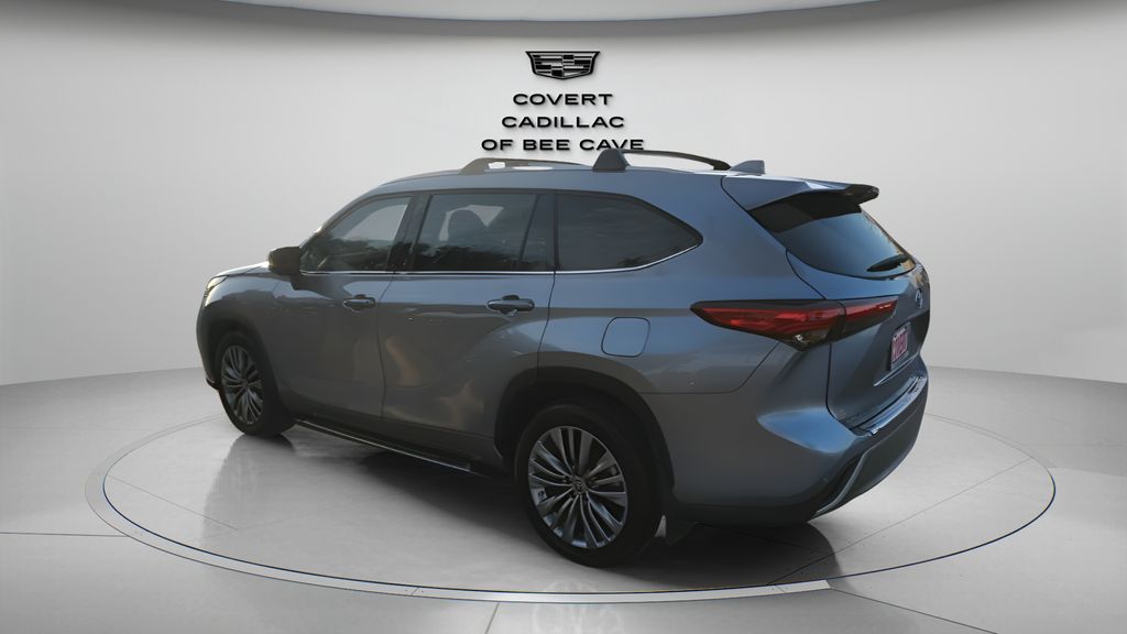 Used Car 2020 Toyota Highlander  Platinum For Sale Under $35,000 In Austin, Texas