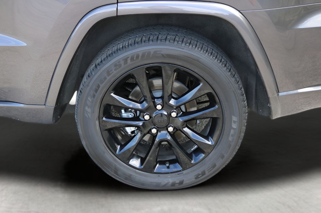 Used Car 2021 Jeep Grand Cherokee  Laredo X For Sale Under $30,000 In Austin, Texas