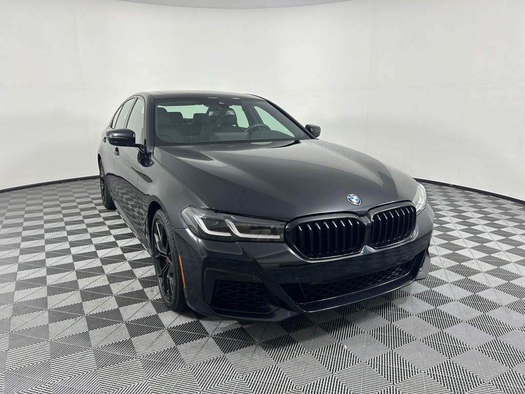 Thumbnail: 2023 BMW 5 Series - 3