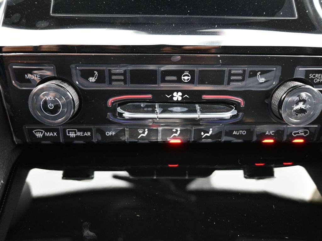 New 2025 Baltic Gray Metallic Clearcoat Jeep Altitude X image 21