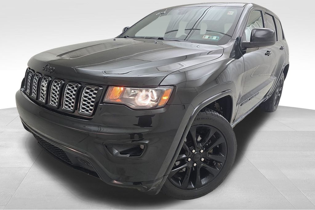2020 Jeep Grand Cherokee Altitude's photo