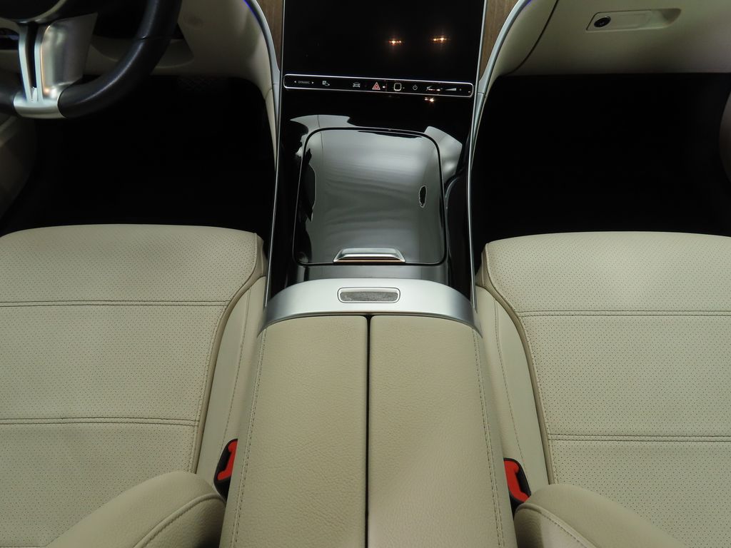 Thumbnail: 2022 Mercedes-Benz C-Class - 16