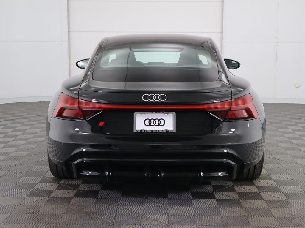 Thumbnail: 2025 Audi e-tron GT - 6
