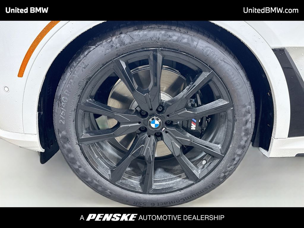 Thumbnail: 2027 BMW X7 - 2
