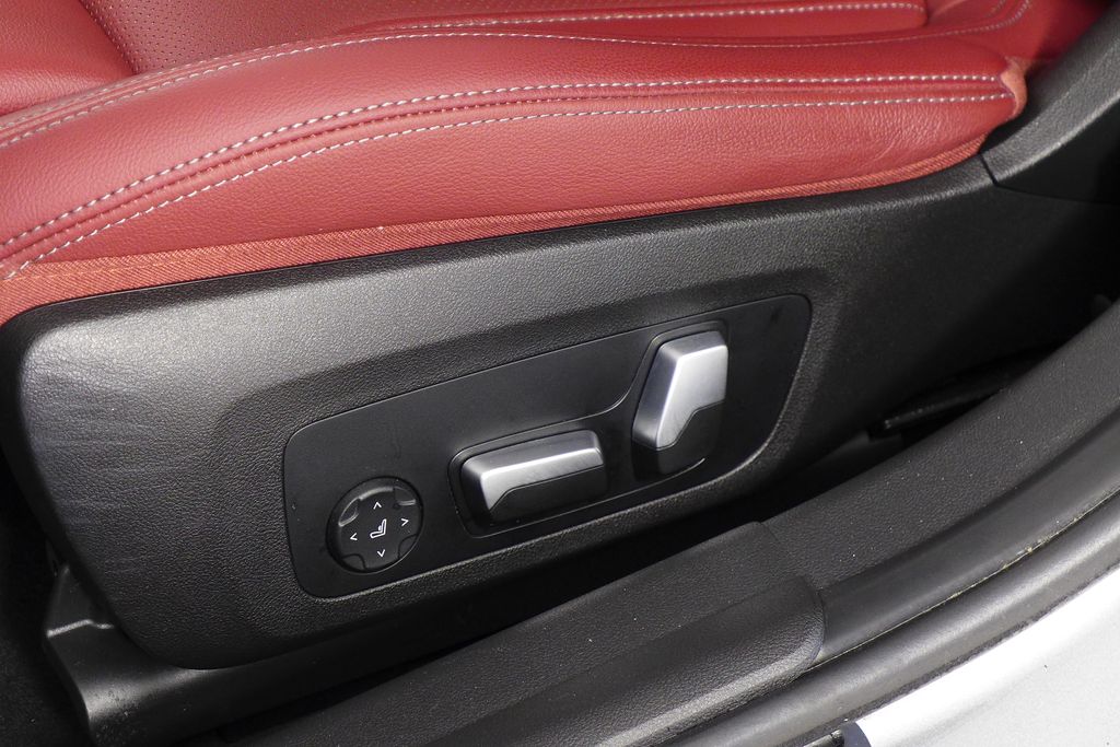 Thumbnail: 2023 BMW 3 Series - 23