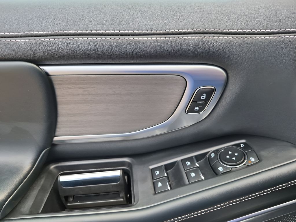 Used Car 2025 Ford Expedition  Platinum For Sale Under $70,000 In Austin, Texas