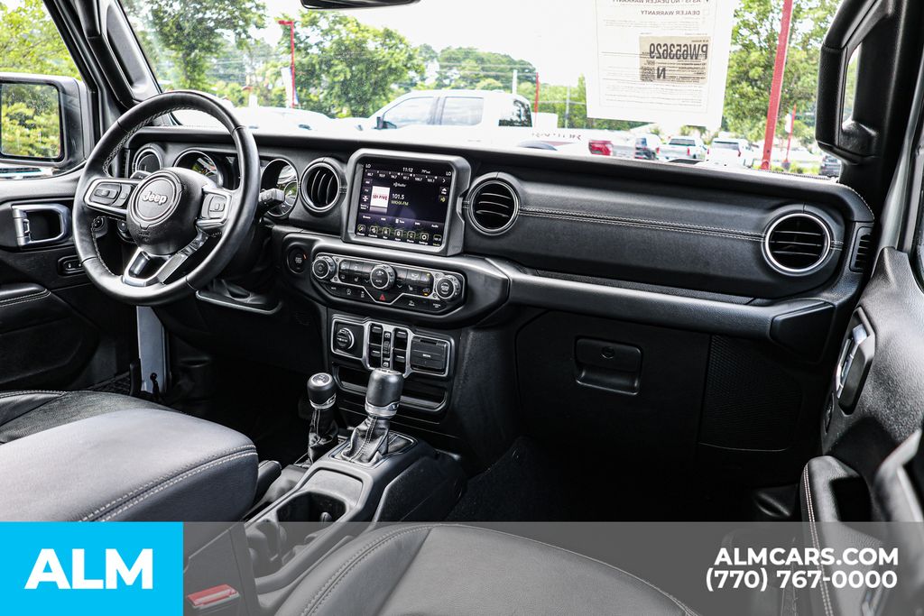 Used 2023 Silver Jeep Sahara image 29
