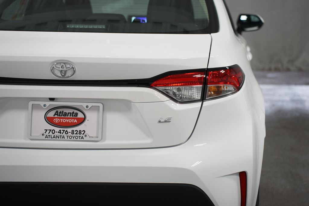 2025 Toyota Corolla LE 10