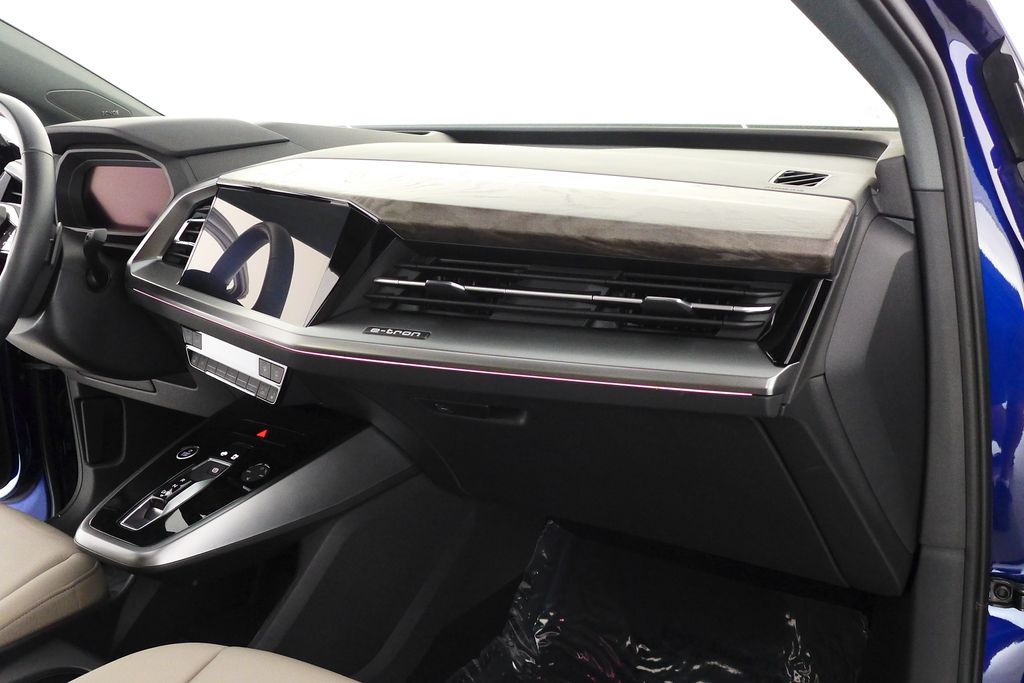 Thumbnail: 2023 Audi Q4 e-tron - 14