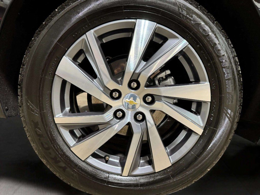 Used 2022 Mosaic Black Metallic Chevrolet Premier image 34