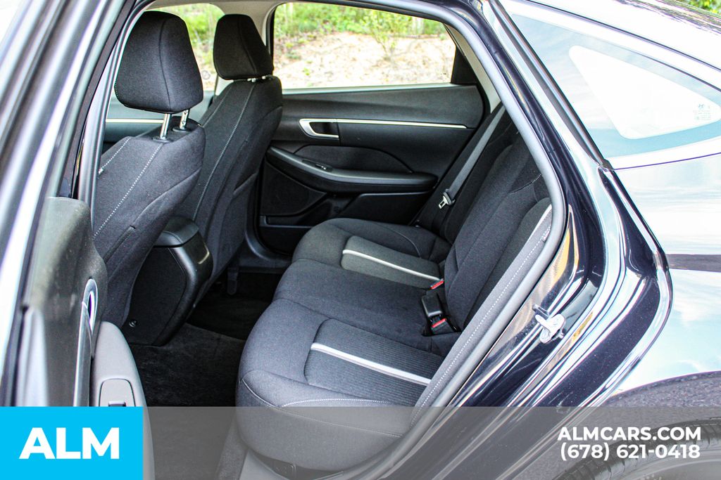 Used 2025 Blue Hyundai SEL image 18