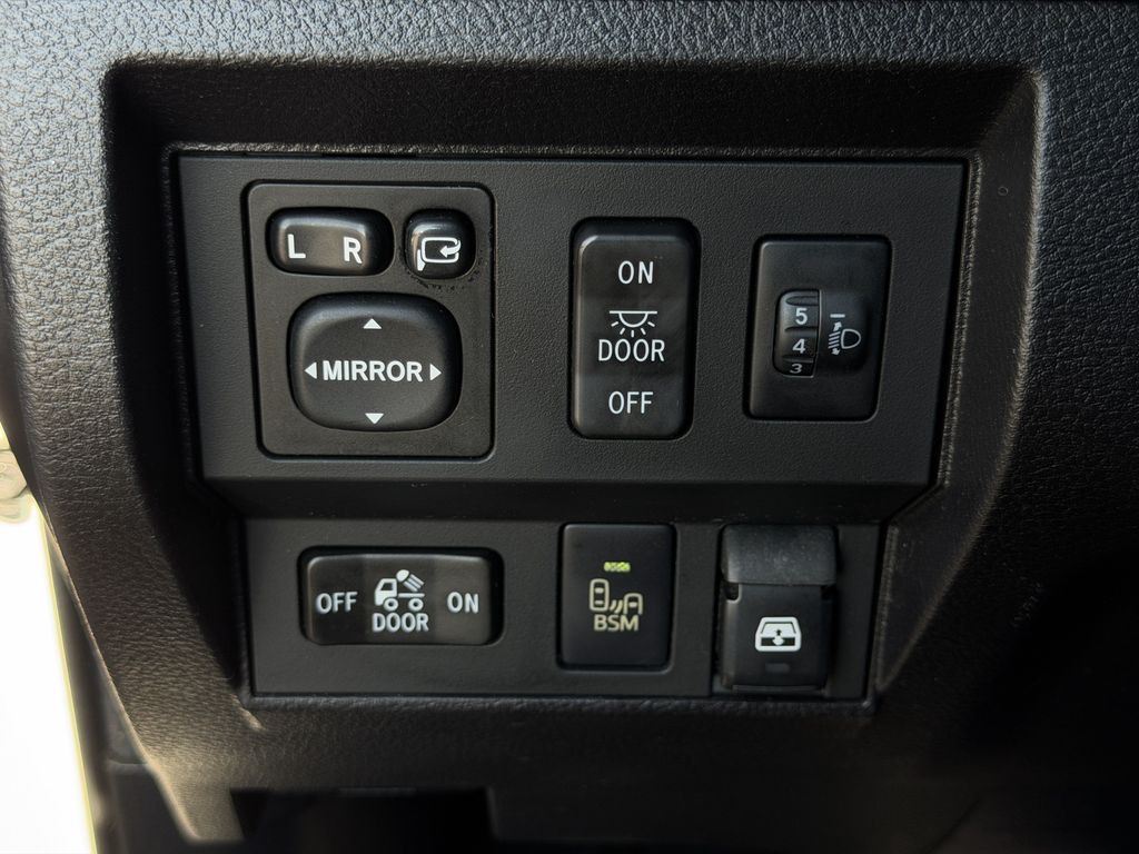 Used 2014 Toyota Tundra Truck