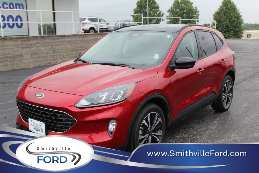 Rapid Red Metallic Tinted Clearcoat 2022 Ford Escape SUV / Crossover All-Wheel Drive 8-Speed Automatic