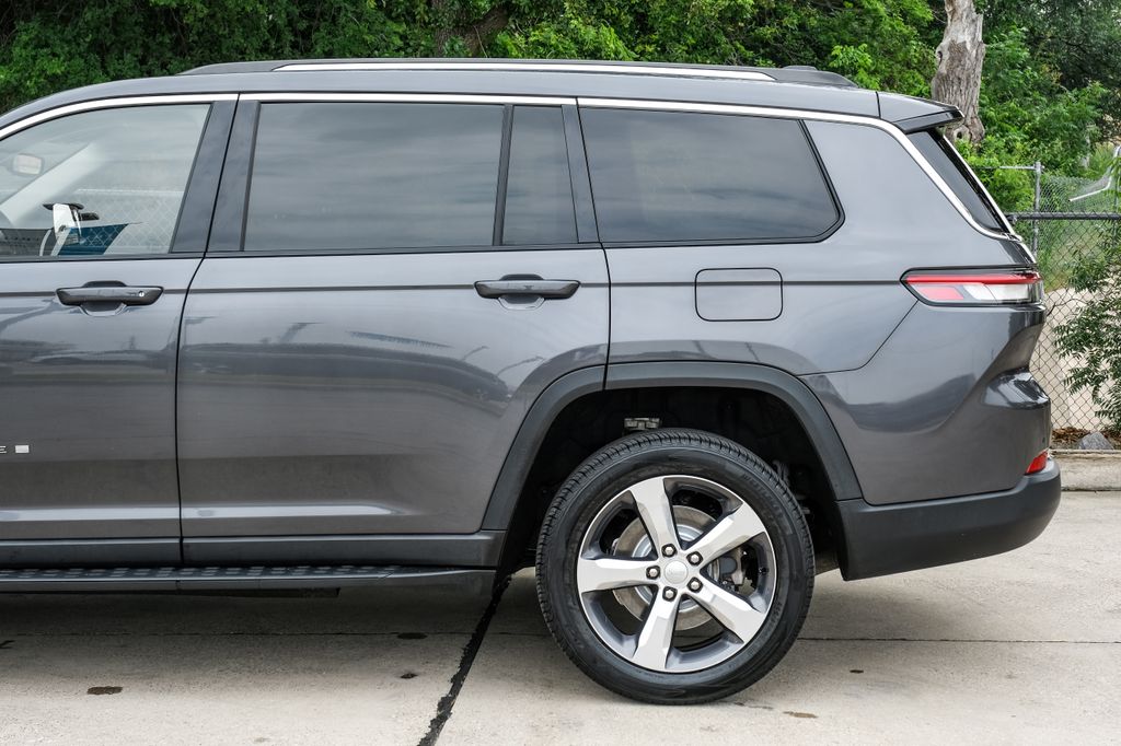used 2021 Jeep Grand Cherokee L car, priced at $29,168