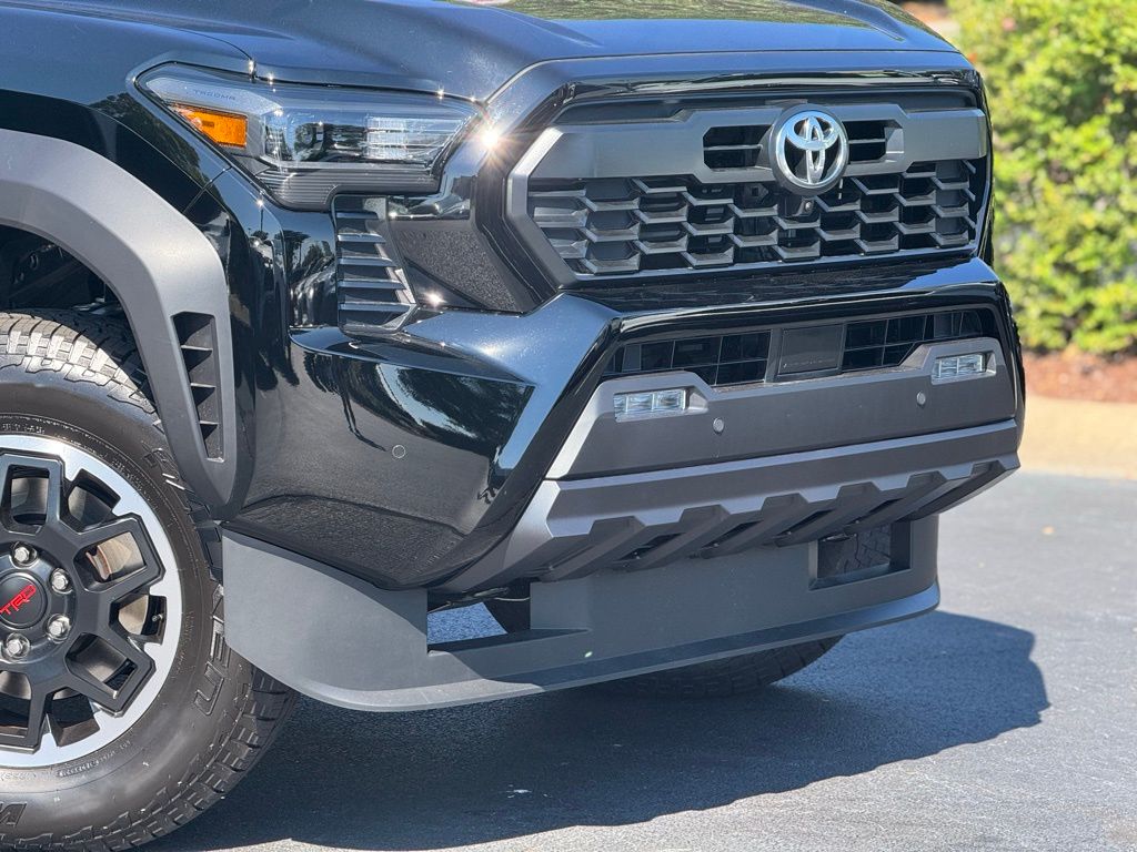 2025 Toyota Tacoma TRD Off-Road Double Cab photo 4