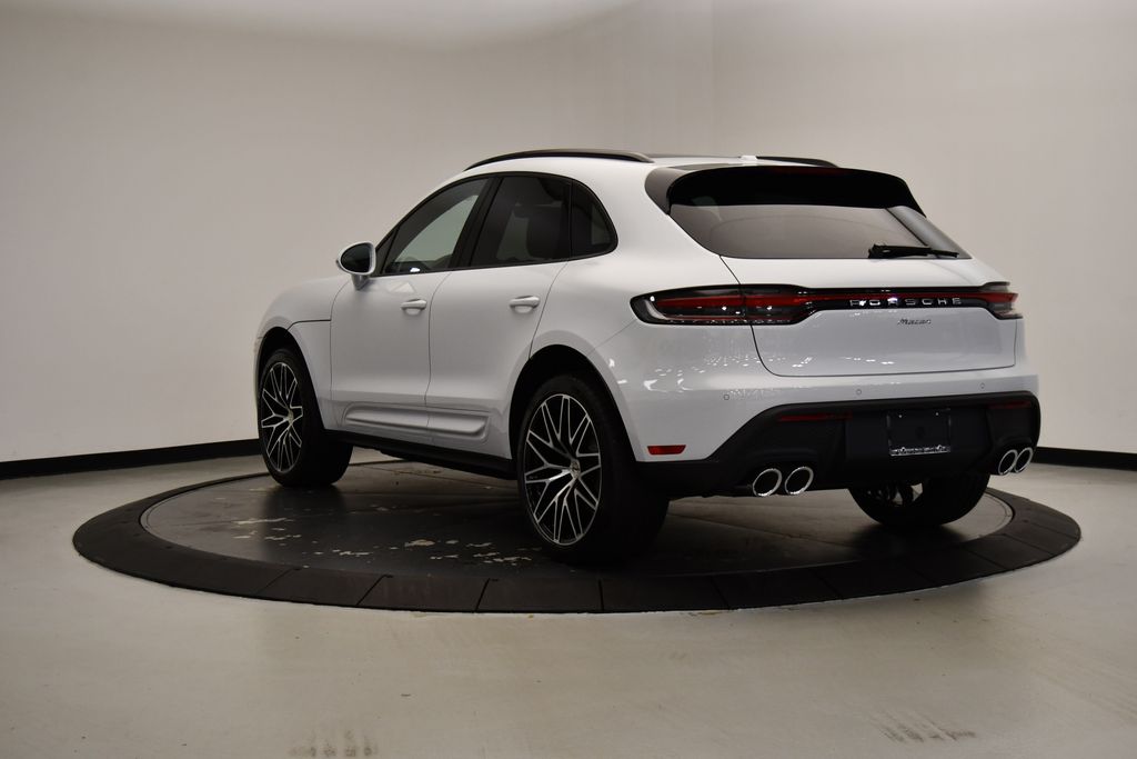 2024 Porsche Macan T 3