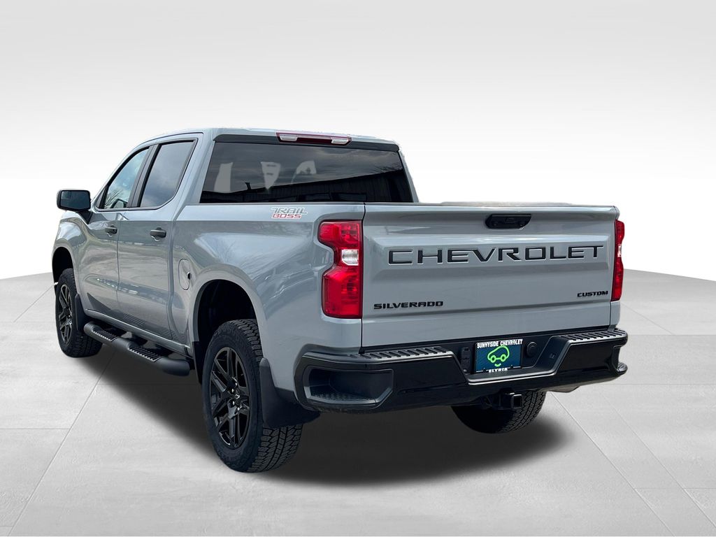 View vehicle photo 4