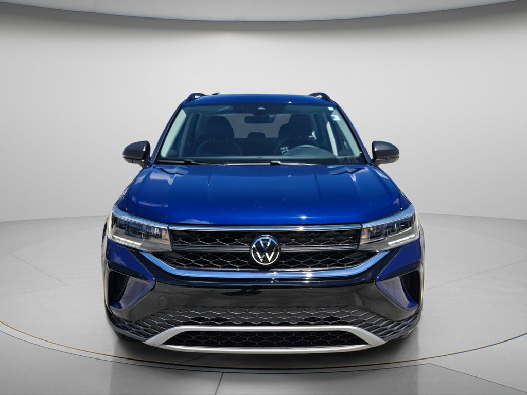 2024 Volkswagen Taos - $17,500