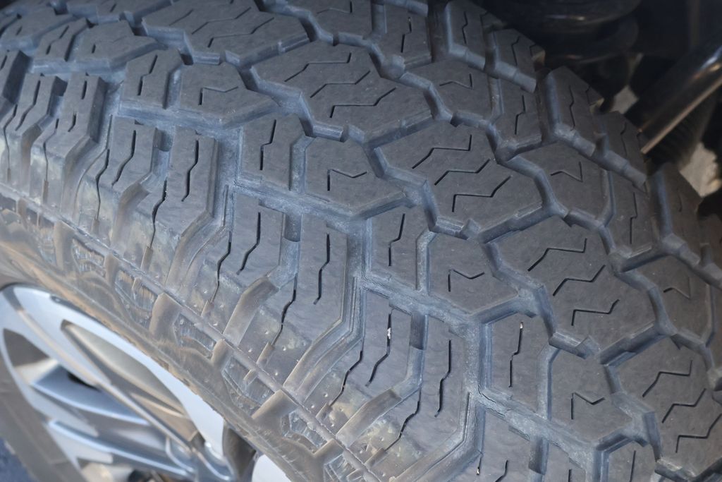 Thumbnail: 2021 Chevrolet Colorado - 6