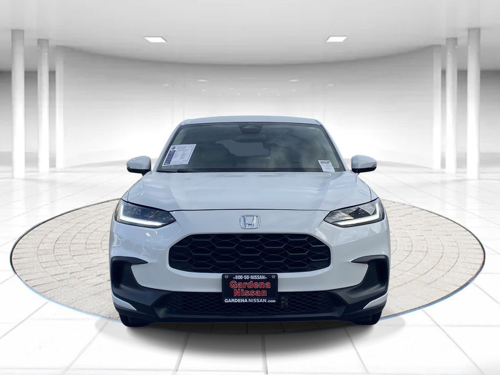 View vehicle photo 6