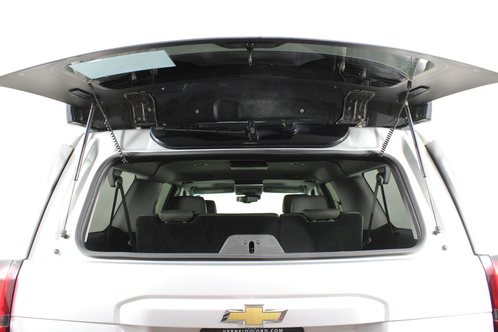 Used 2015 Chevrolet Suburban for sale in 