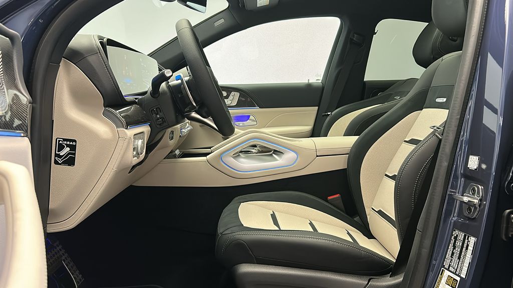 2025 Mercedes-Benz GLE 53 AMG 12