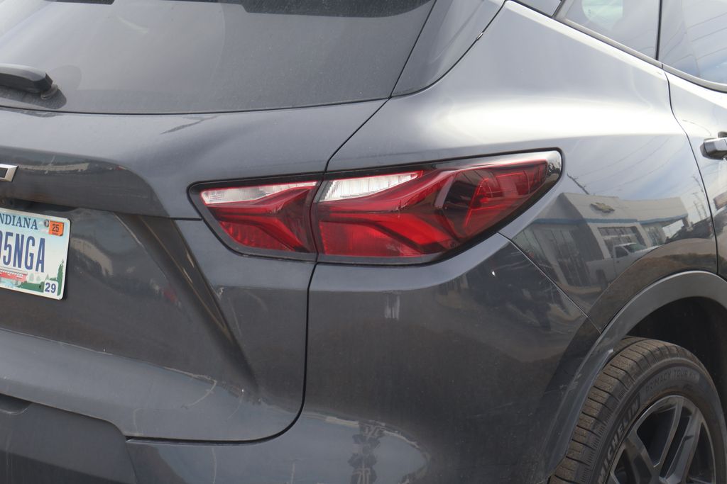 Thumbnail: 2022 Chevrolet Blazer - 10
