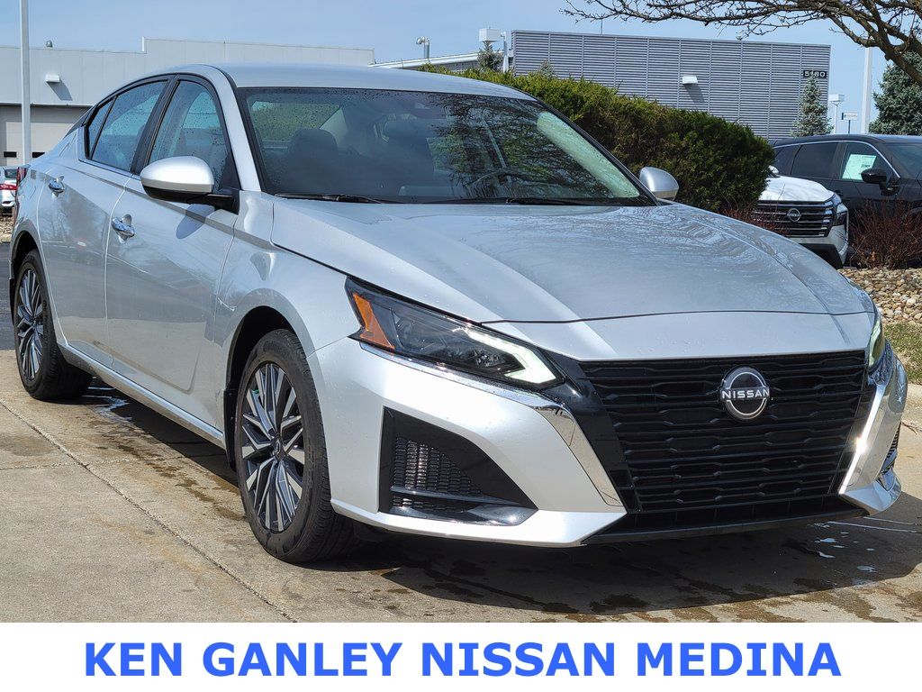 2023 Nissan Altima 2.5 SV photo