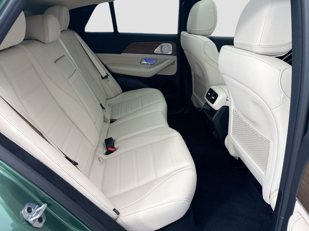 Thumbnail: 2026 Mercedes-Benz GLE - 21