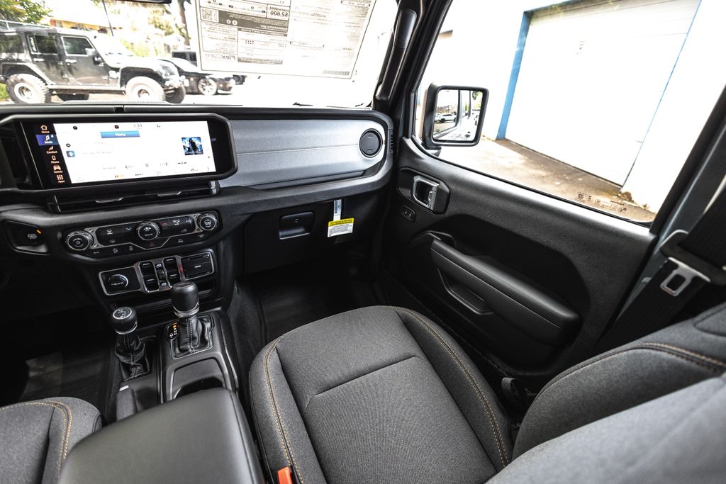 2026 Jeep Gladiator Sport S thumbnail 23