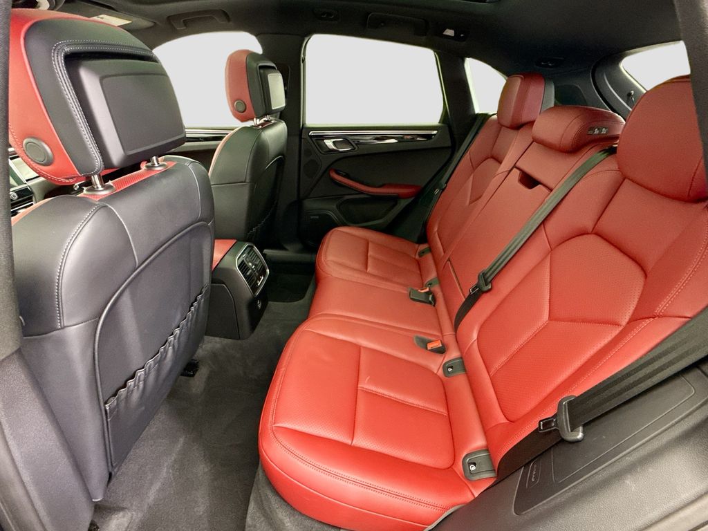 Thumbnail: 2025 Porsche Macan - 19