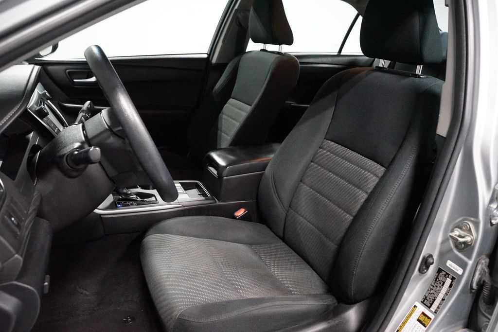 Thumbnail: 2017 Toyota Camry - 23