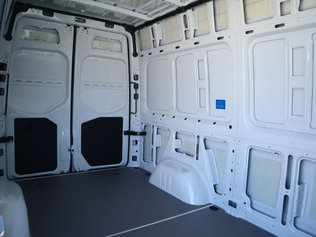 Thumbnail: 2025 Mercedes-Benz Sprinter - 25