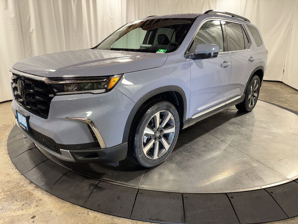 new 2025 Honda Pilot car, priced at $51,550