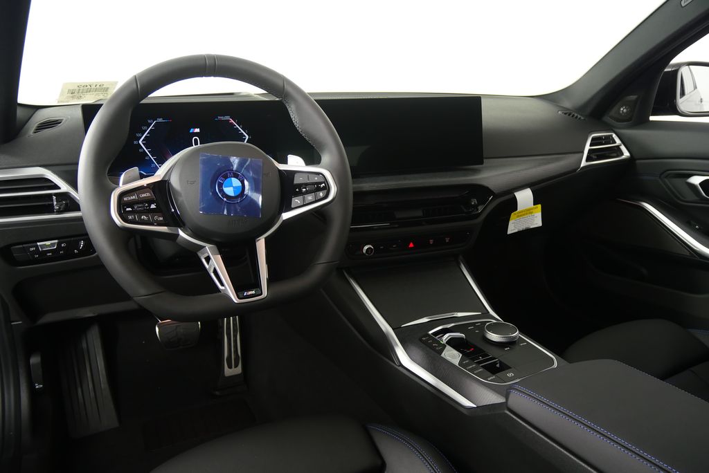 Thumbnail: 2025 BMW 3 Series - 18