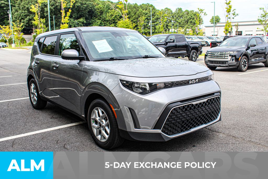 Used 2025 Gray Kia LX image 3