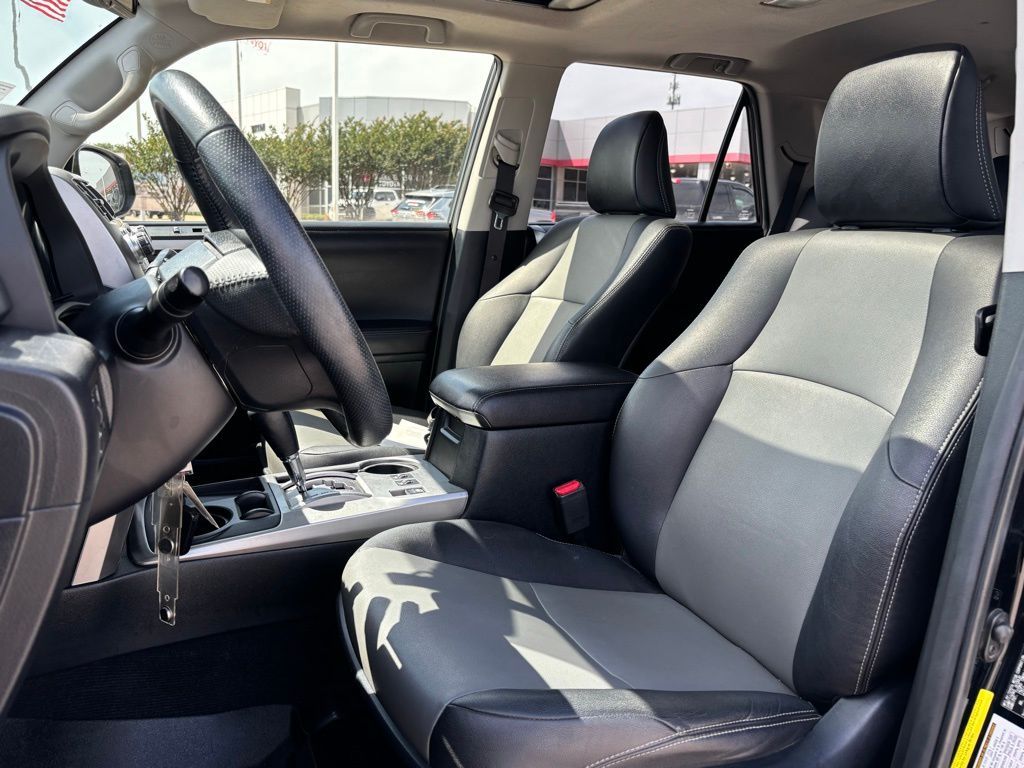 2018 Toyota 4Runner SR5 Premium photo