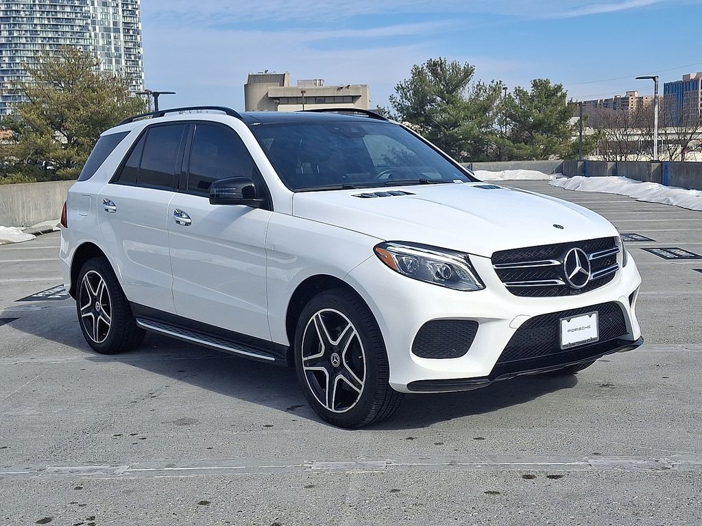 Thumbnail: 2017 Mercedes-Benz GLE - 7