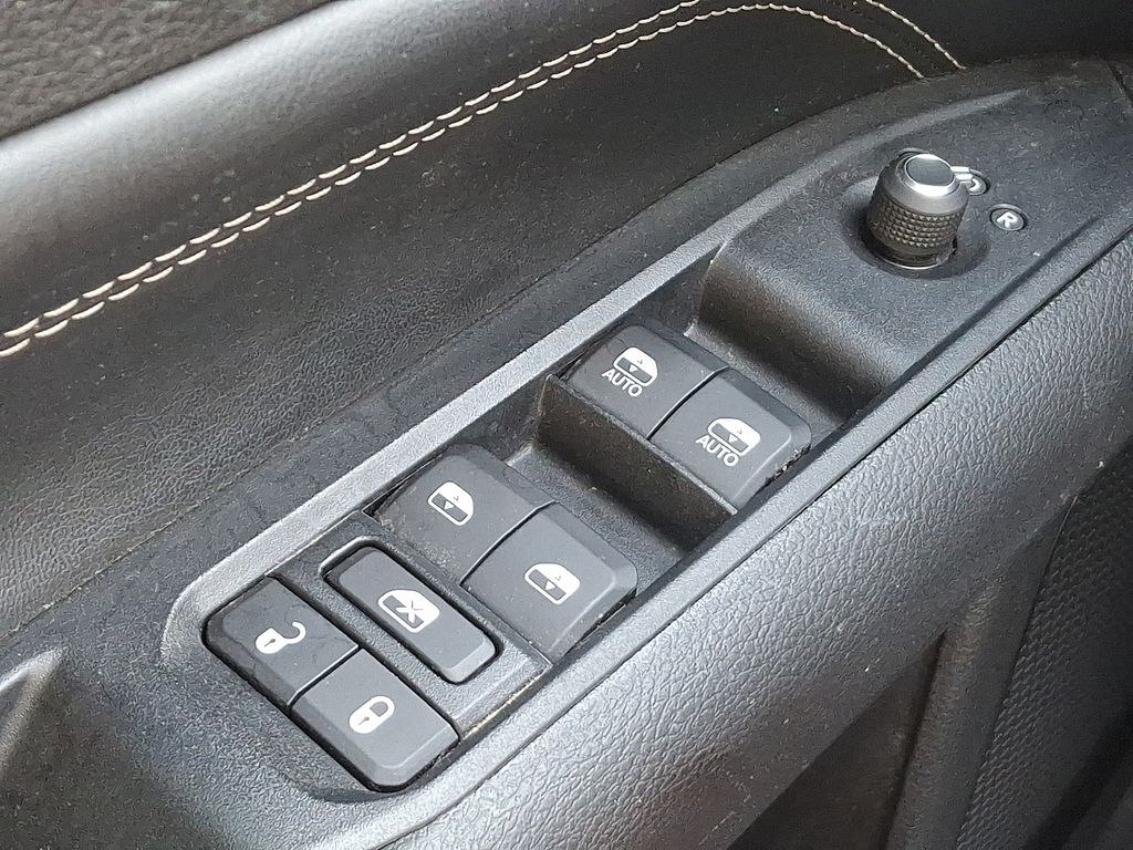 Thumbnail: 2022 Jeep Compass - 26