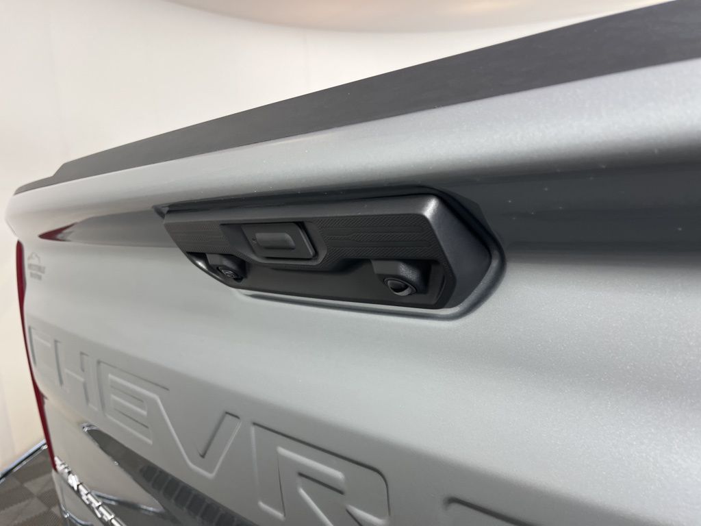 Thumbnail: 2026 Chevrolet Silverado 1500 - 19