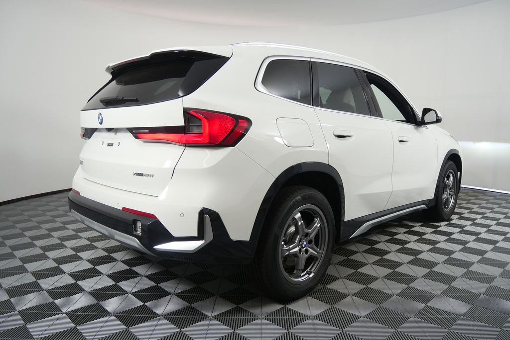 Thumbnail: 2025 BMW X1 - 3